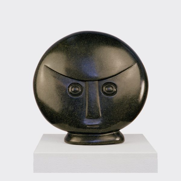 Mondkopf Skulptur aus schwarzem Springstone vom Bildhauer Chiwawa Edward