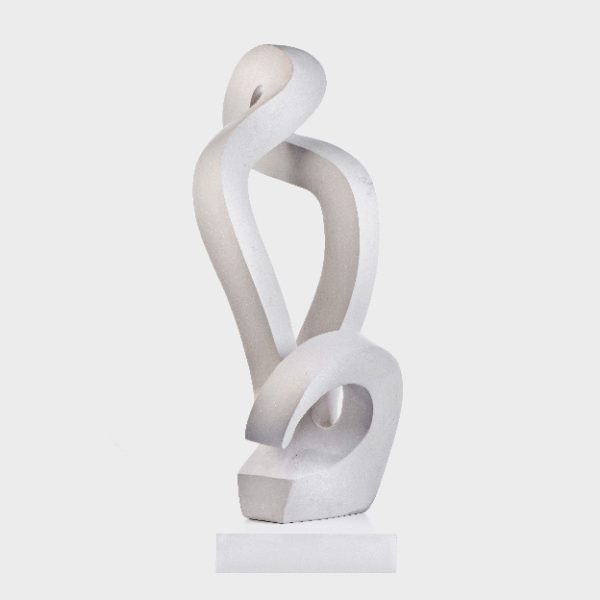 Abstrakte Musikskulptur "Music is in the air" aus weißem Marmor vom Bildhauer Elvis Mamvura